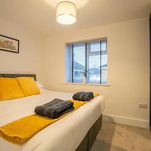 Mill Road First Floor Holiday home